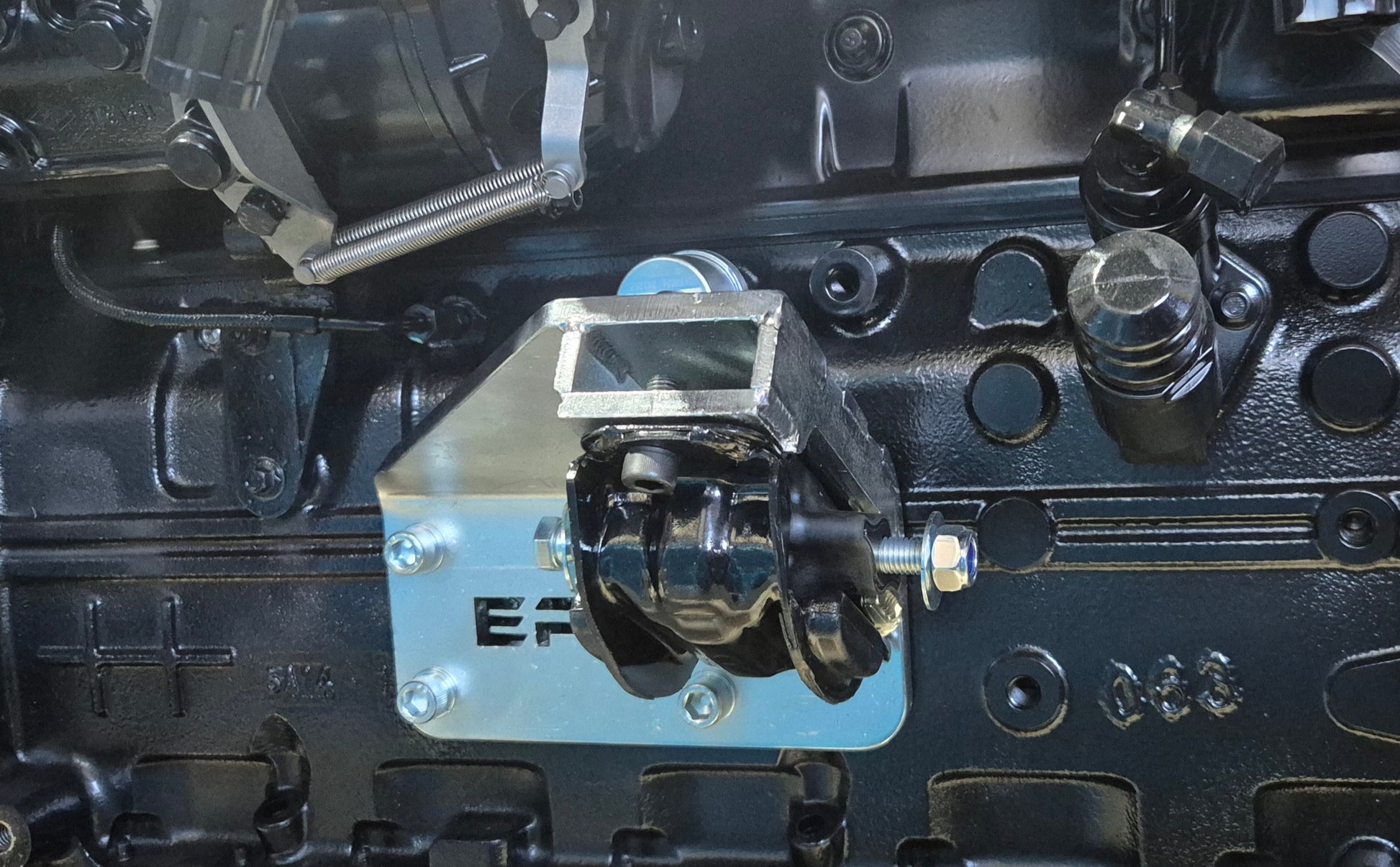 6BT Engine Mount Kit 